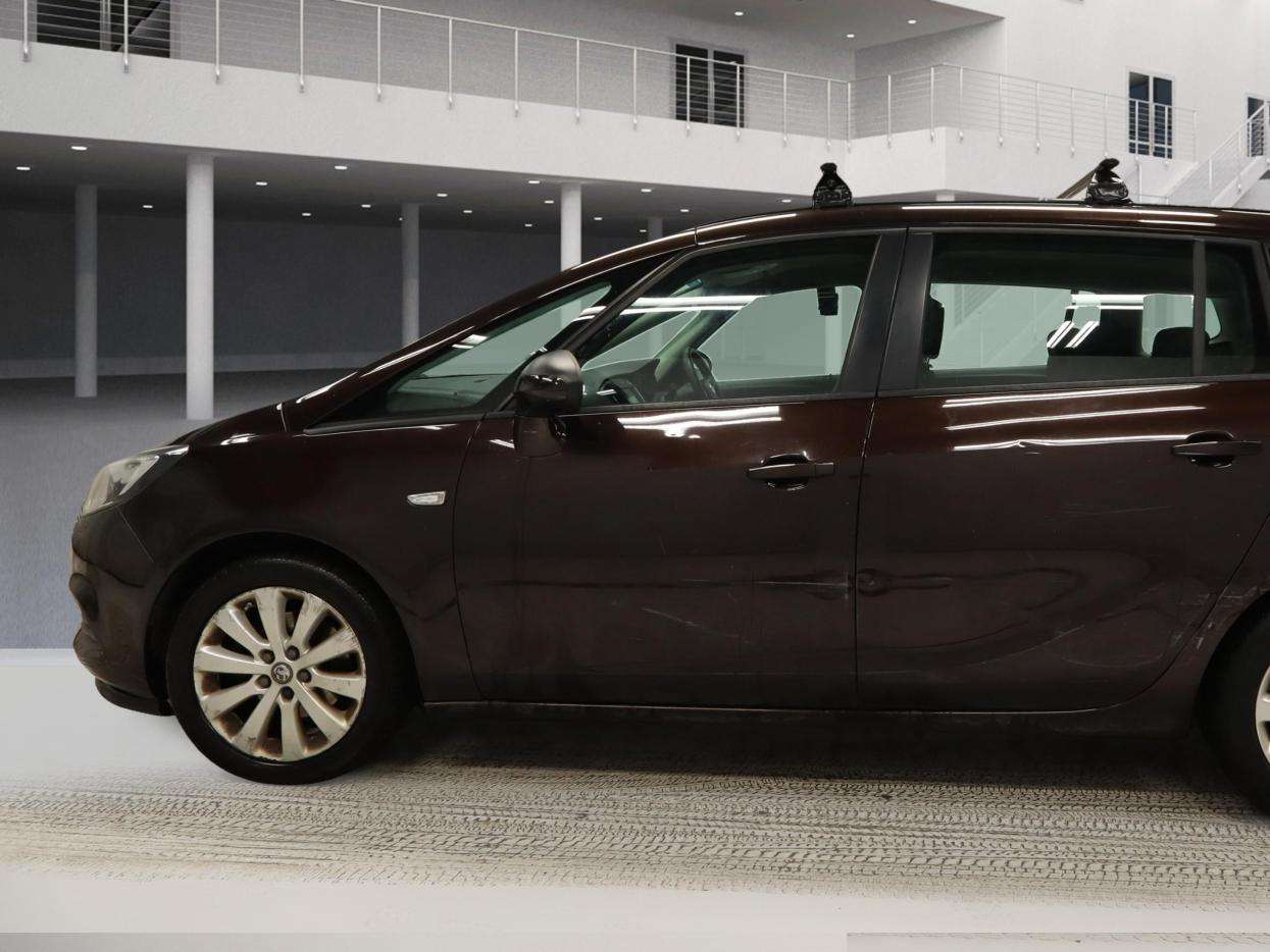 A 2016 VAUXHALL ZAFIRA TOURER 1.4i Turbo Design MPV 5dr Petrol Manual Euro 6 (140 ps) A 2016 VAUXHALL ZAFIRA TOURER 1.4i Turbo Design MPV 5dr Petrol Manual Euro 6 (140 ps)