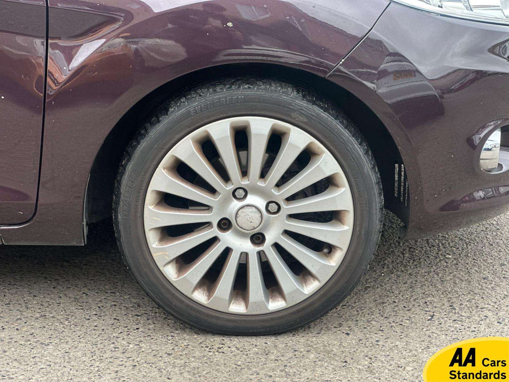 A 2009 FORD FIESTA 1.4 Titanium Hatchback 3dr Petrol Automatic (154 g/km, 94 bhp) A 2009 FORD FIESTA 1.4 Titanium Hatchback 3dr Petrol Automatic (154 g/km, 94 bhp)