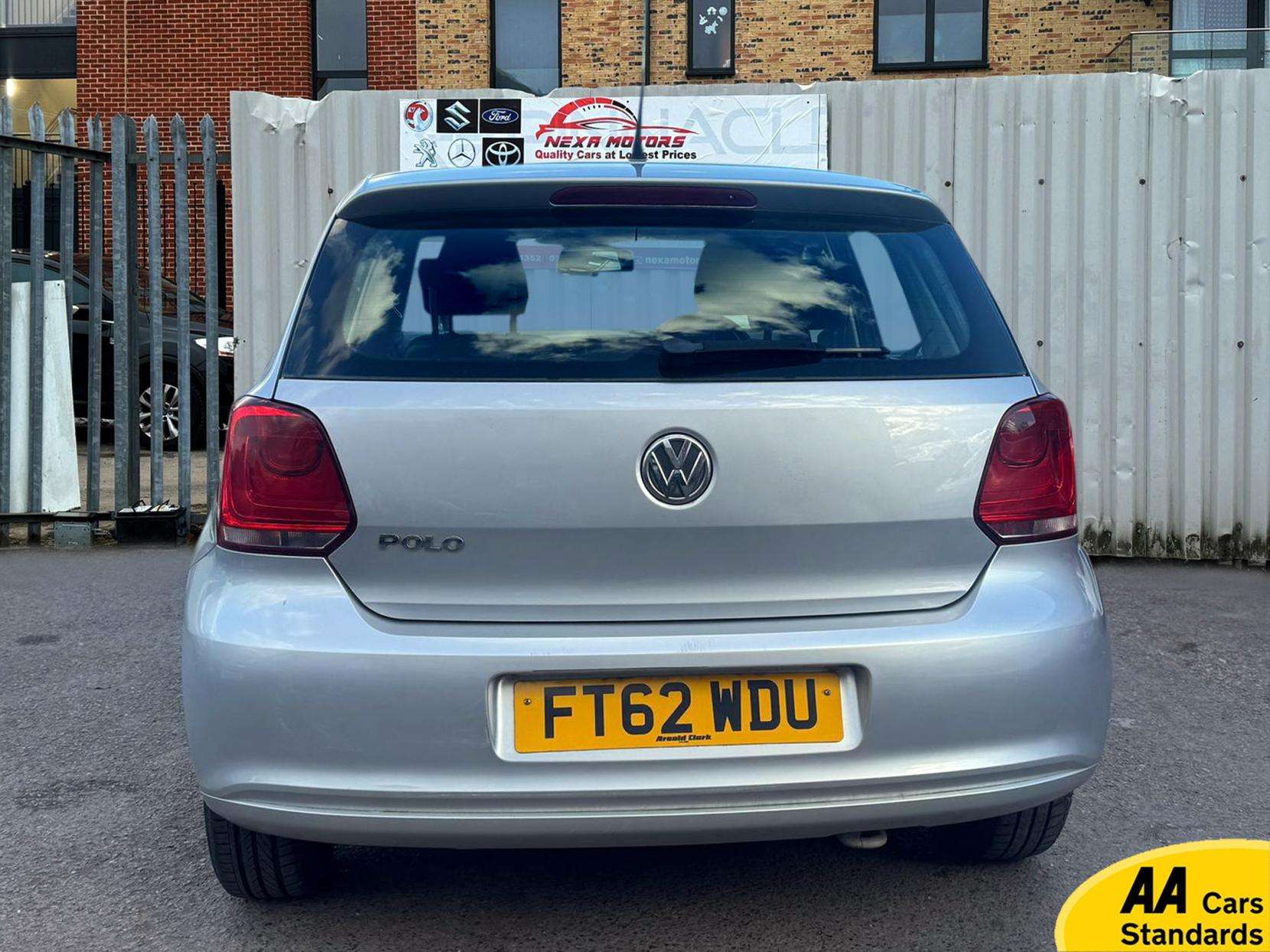A 2013 VOLKSWAGEN POLO 1.2 S Hatchback 5dr Petrol Manual Euro 5 (A/C) (60 ps) A 2013 VOLKSWAGEN POLO 1.2 S Hatchback 5dr Petrol Manual Euro 5 (A/C) (60 ps)