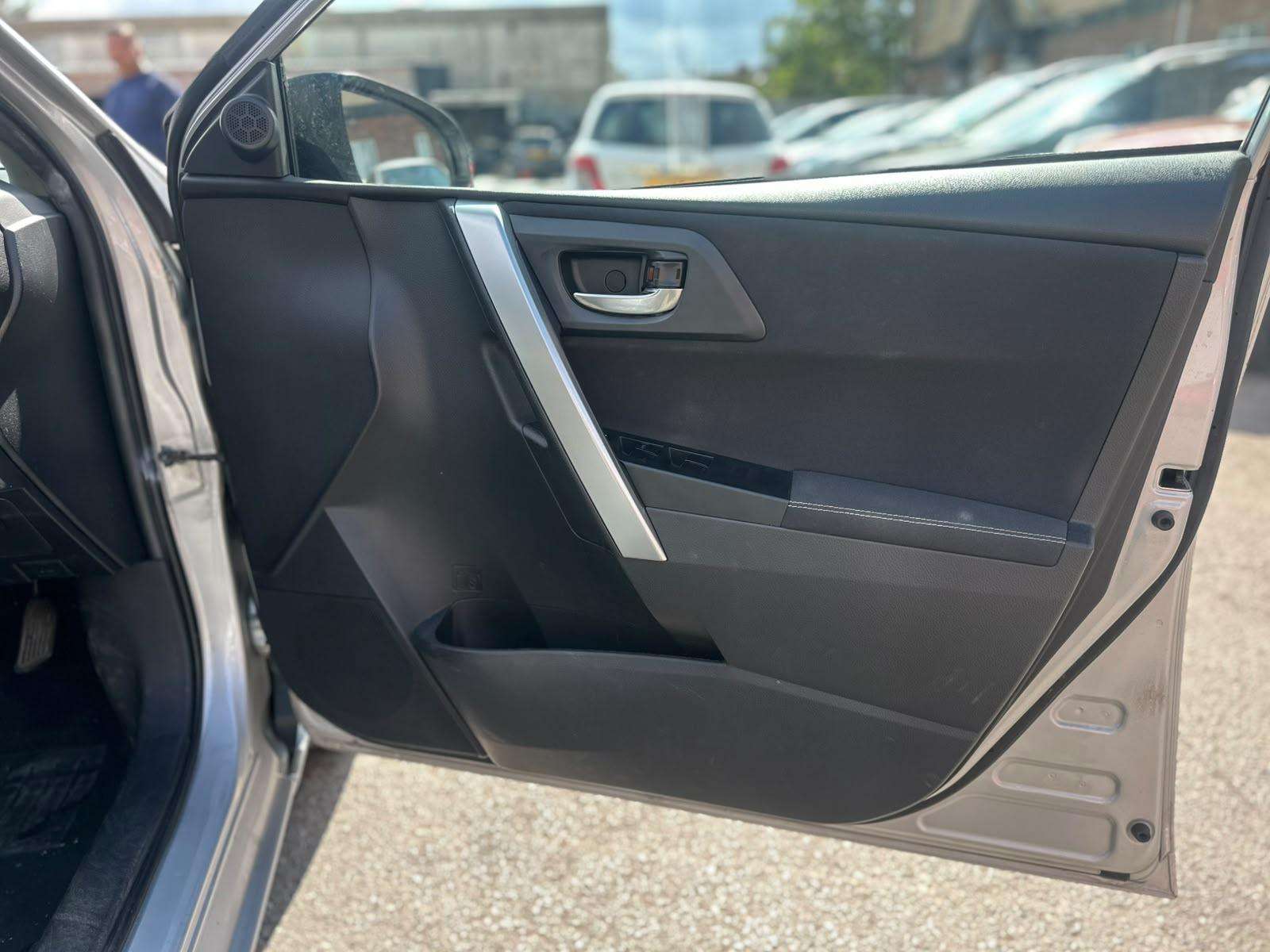 2013 TOYOTA AURIS 2013 TOYOTA AURIS