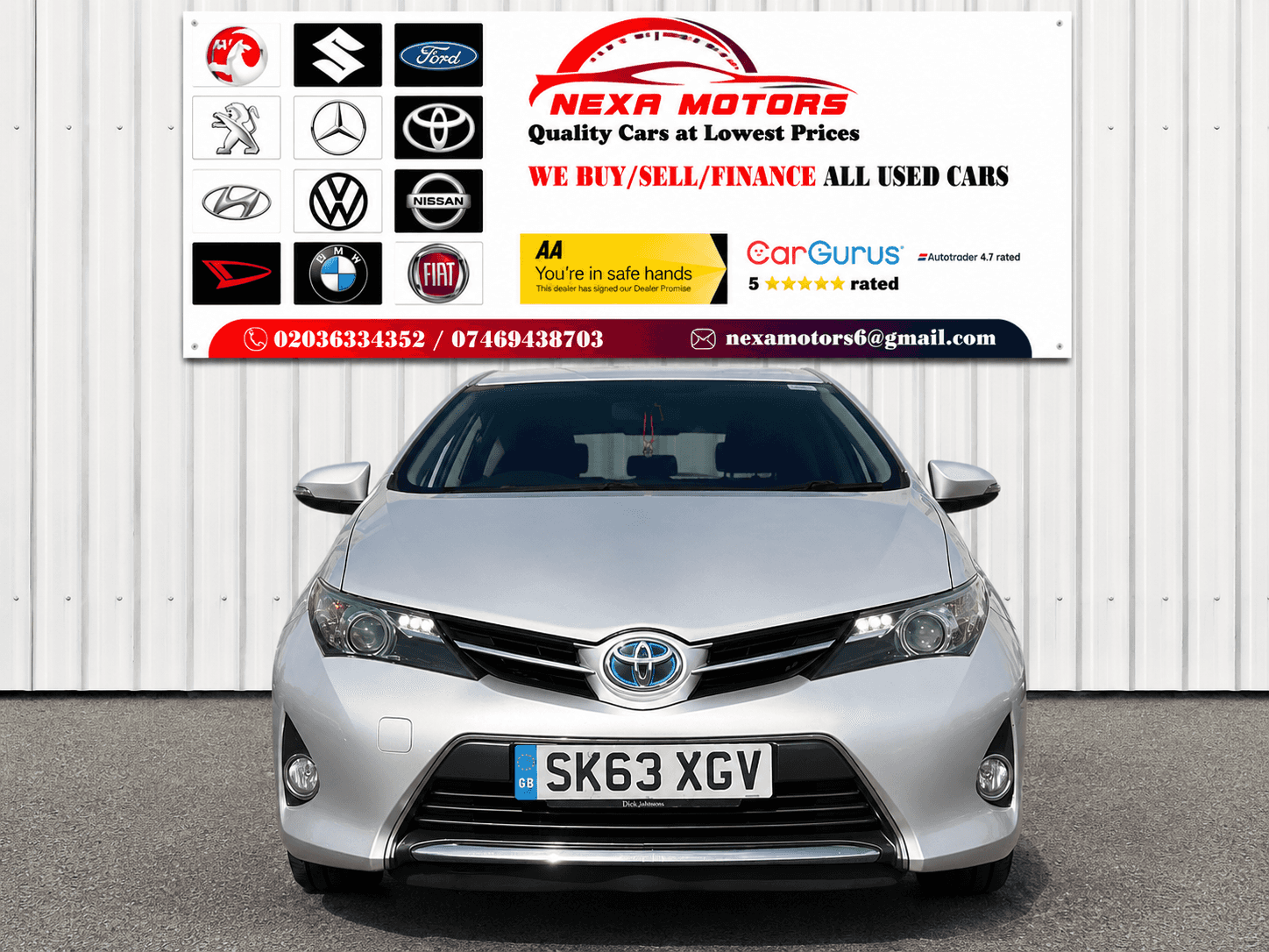 A 2013 TOYOTA AURIS 1.8 VVT-h Icon Hatchback 5dr Petrol Hybrid CVT Euro 5 (s/s) (136 ps) A 2013 TOYOTA AURIS 1.8 VVT-h Icon Hatchback 5dr Petrol Hybrid CVT Euro 5 (s/s) (136 ps)