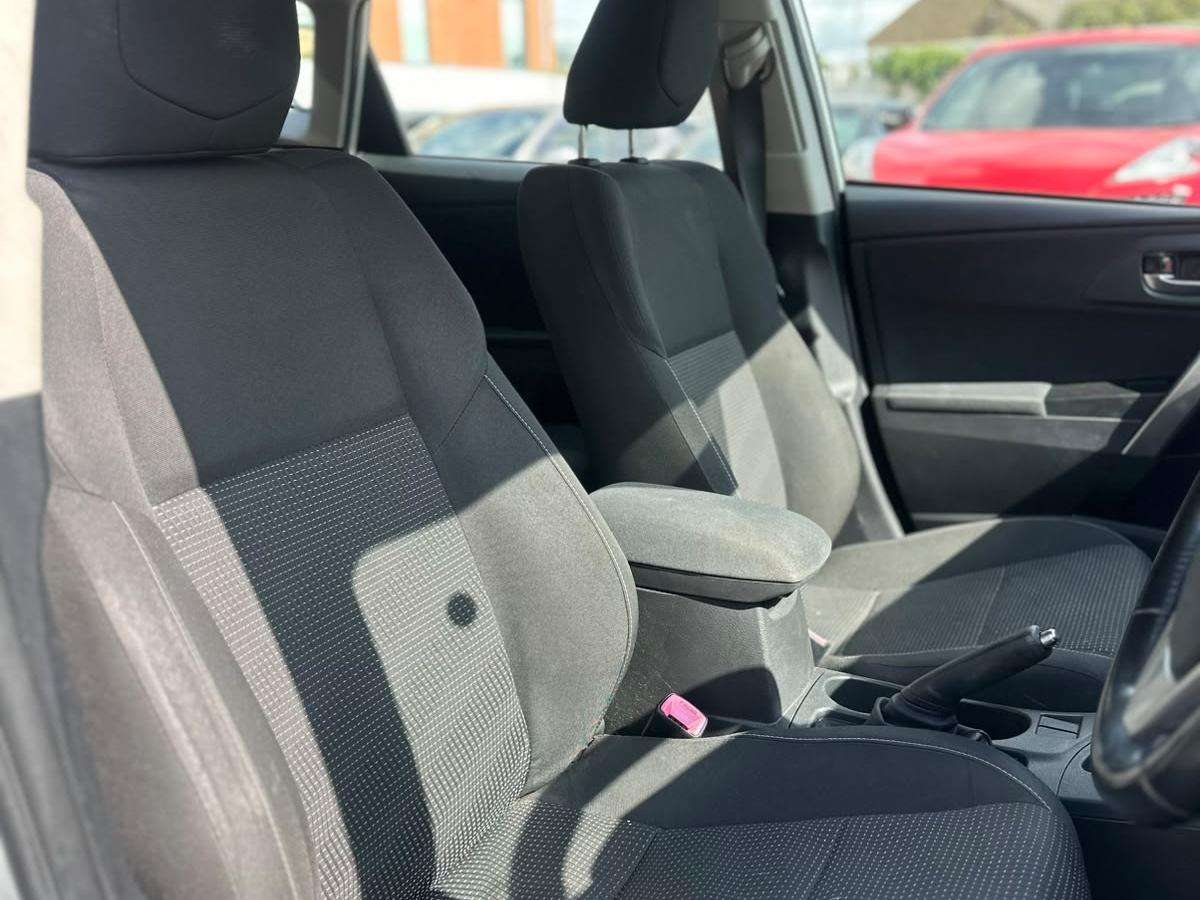 2013 TOYOTA AURIS 2013 TOYOTA AURIS
