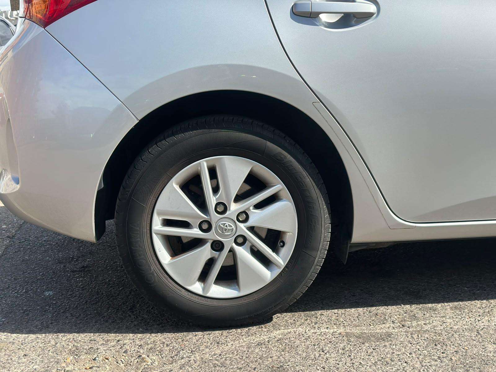 2013 TOYOTA AURIS 2013 TOYOTA AURIS