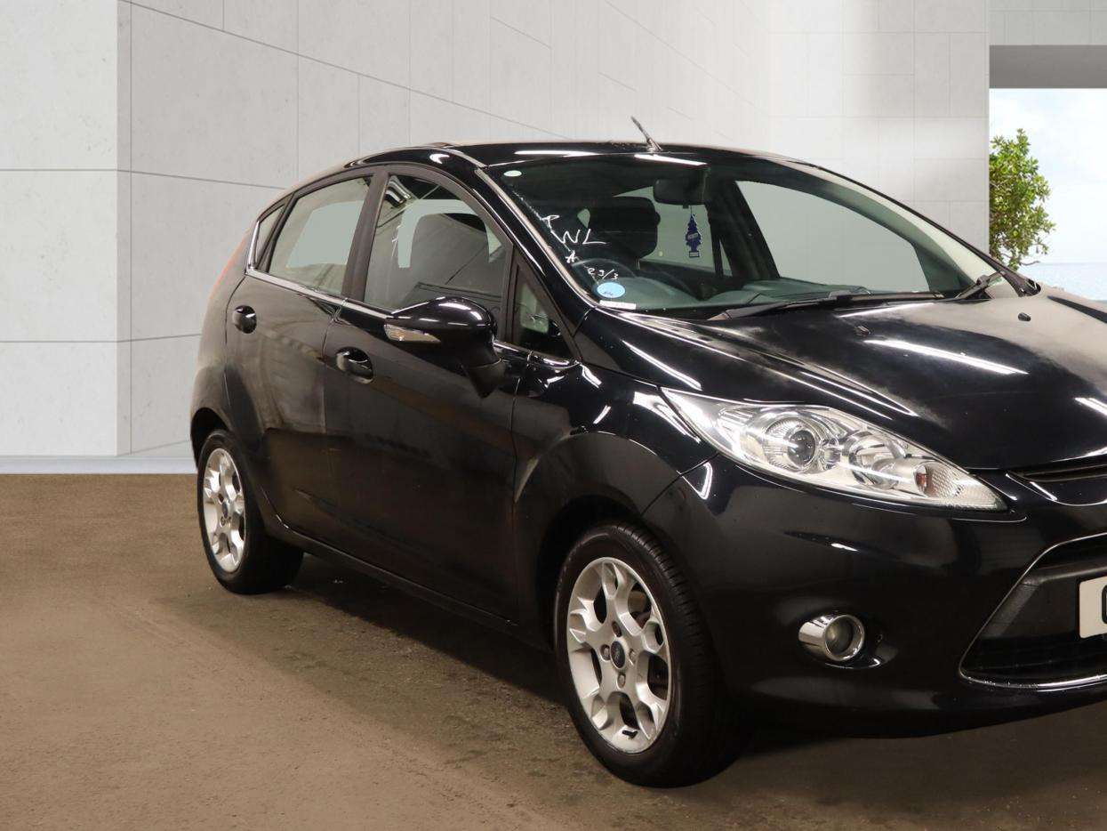 A 2012 FORD FIESTA 1.4 Zetec Hatchback 5dr Petrol Automatic (154 g/km, 94 bhp) A 2012 FORD FIESTA 1.4 Zetec Hatchback 5dr Petrol Automatic (154 g/km, 94 bhp)
