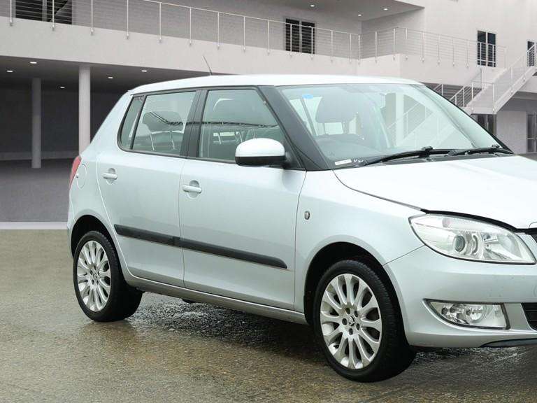A 2013 SKODA FABIA 1.2 TSI Elegance Hatchback 5dr Petrol DSG Euro 5 (105 ps) A 2013 SKODA FABIA 1.2 TSI Elegance Hatchback 5dr Petrol DSG Euro 5 (105 ps)
