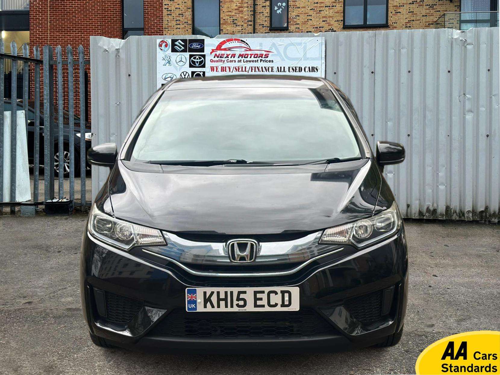 A 2015 HONDA JAZZ A 2015 HONDA JAZZ