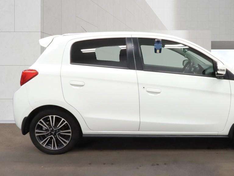 A 2017 MITSUBISHI MIRAGE 1.2 Juro Hatchback 5dr Petrol CVT Euro 6 (s/s) (79 ps) A 2017 MITSUBISHI MIRAGE 1.2 Juro Hatchback 5dr Petrol CVT Euro 6 (s/s) (79 ps)
