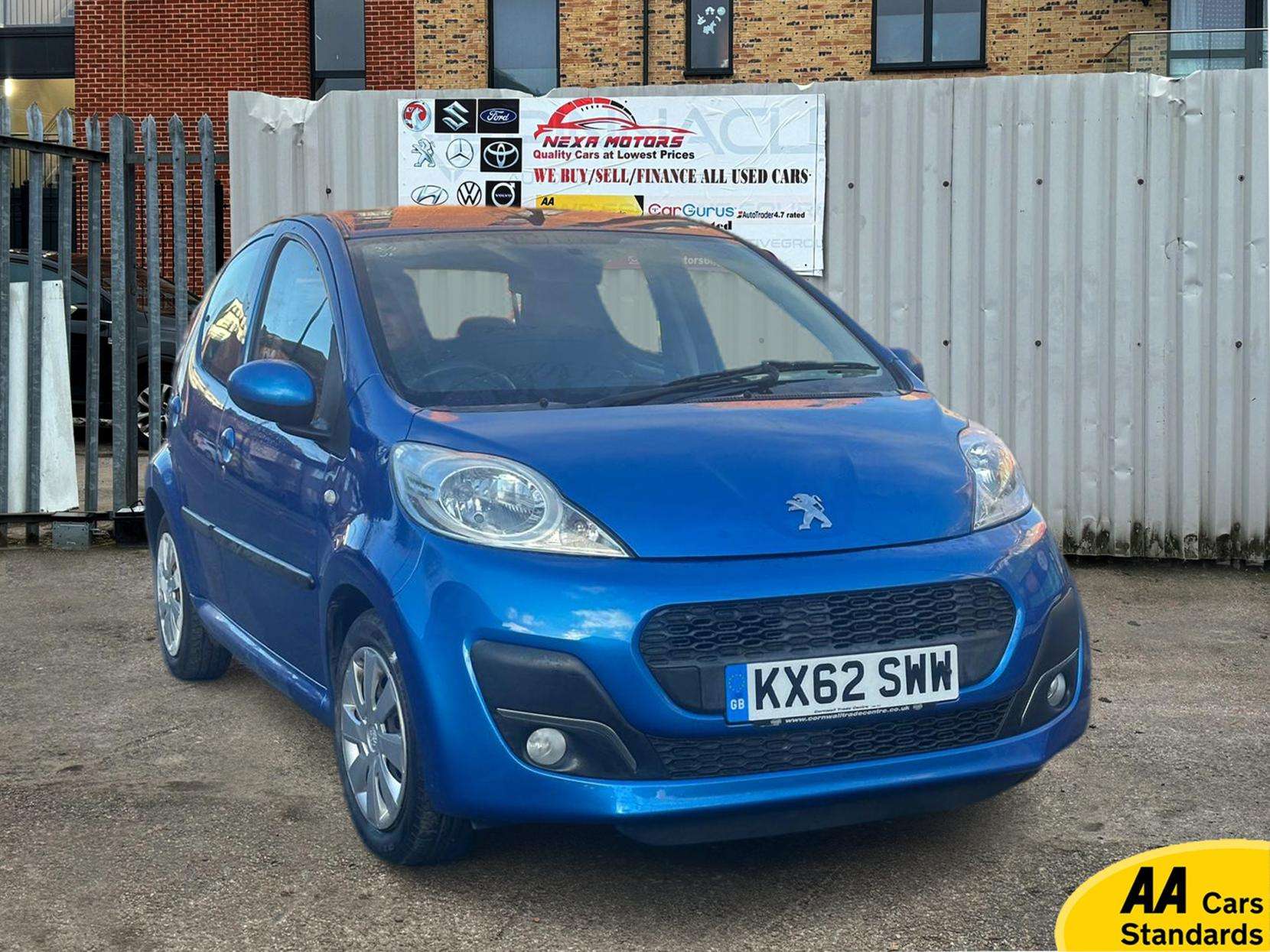 A 2013 PEUGEOT 107 1.0 12V Active Hatchback 5dr Petrol 2 Tronic Euro 5 (68 ps) A 2013 PEUGEOT 107 1.0 12V Active Hatchback 5dr Petrol 2 Tronic Euro 5 (68 ps)