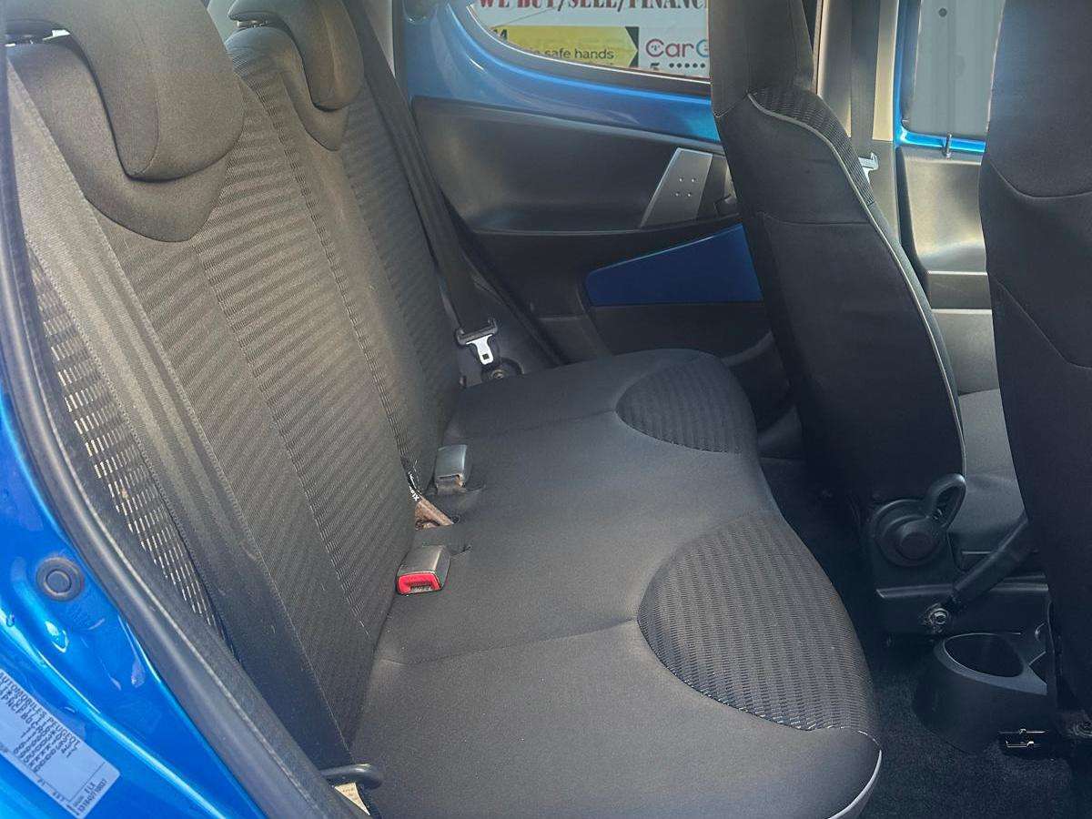 2013 PEUGEOT 107 2013 PEUGEOT 107