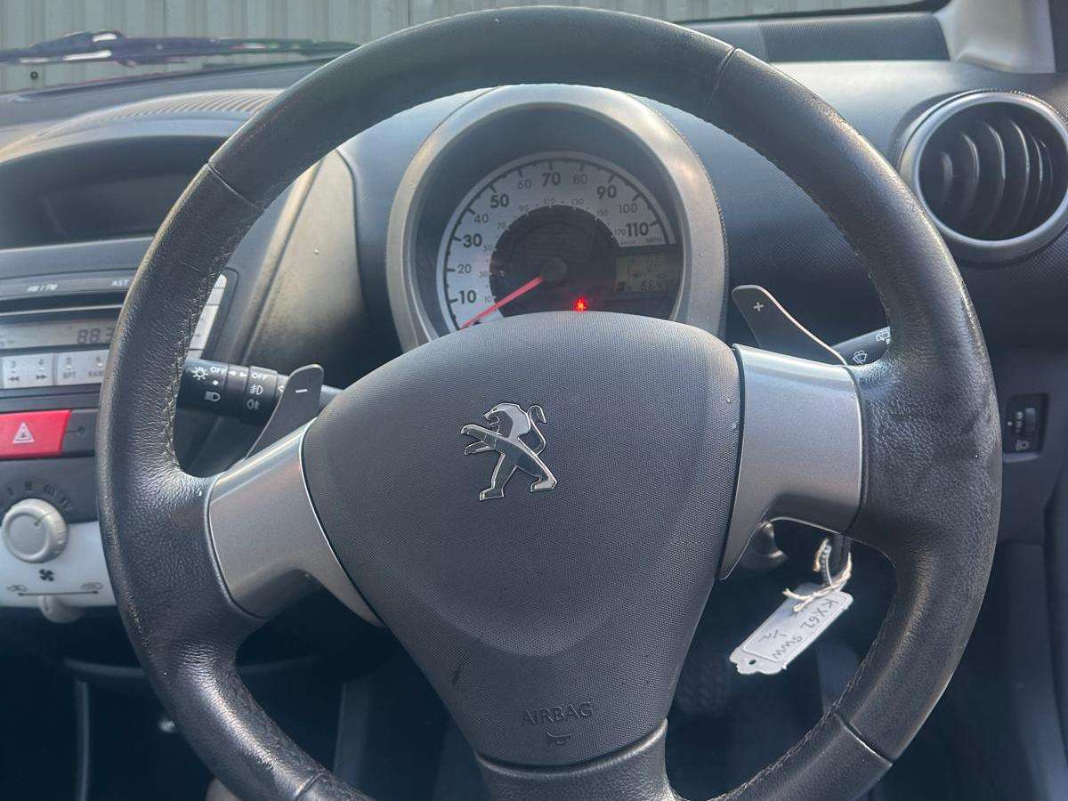 2013 PEUGEOT 107 2013 PEUGEOT 107