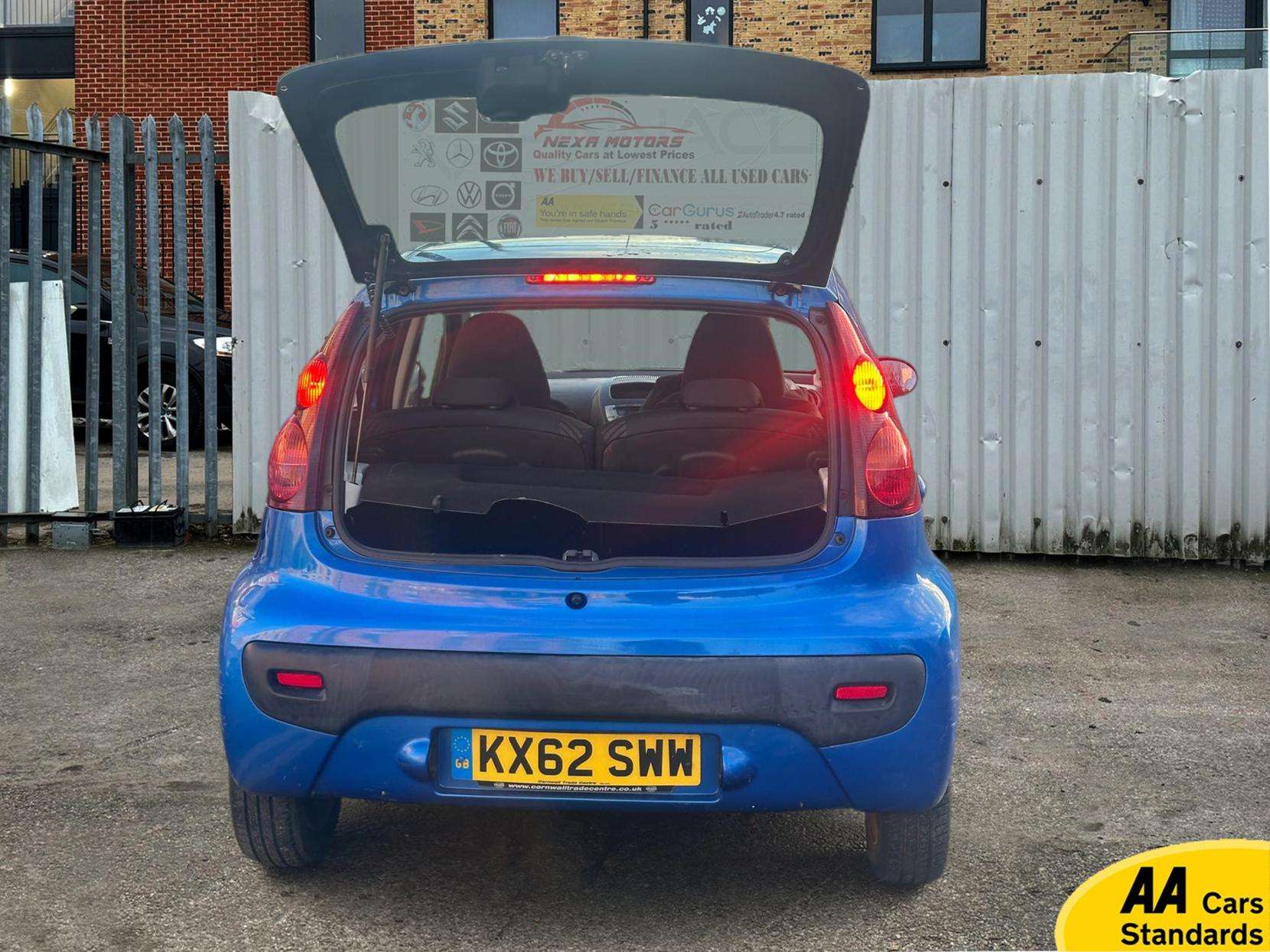 2013 PEUGEOT 107 2013 PEUGEOT 107