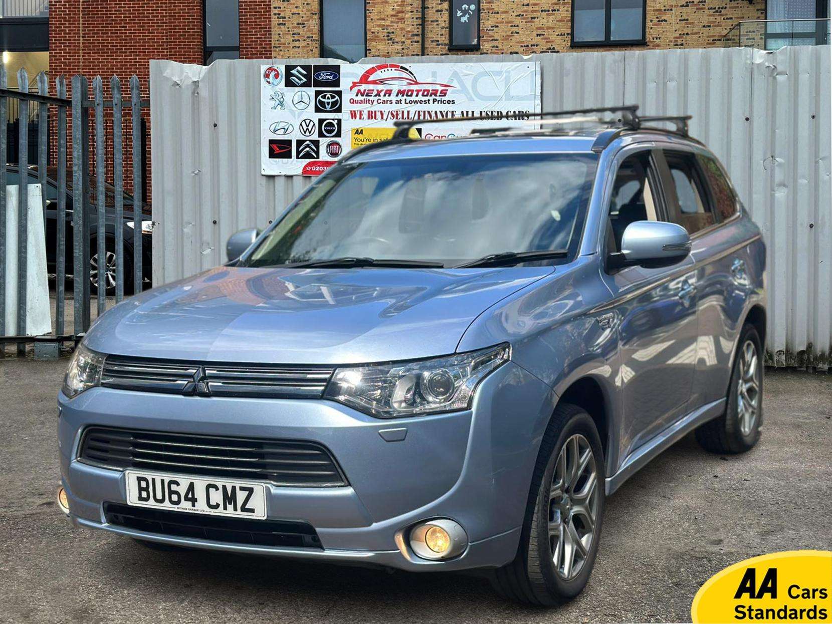 A 2014 MITSUBISHI OUTLANDER 2.0h 12kWh GX4hs SUV 5dr Petrol Plug-in Hybrid CVT 4WD Euro 5 (s/s) (200 ps) A 2014 MITSUBISHI OUTLANDER 2.0h 12kWh GX4hs SUV 5dr Petrol Plug-in Hybrid CVT 4WD Euro 5 (s/s) (200 ps)