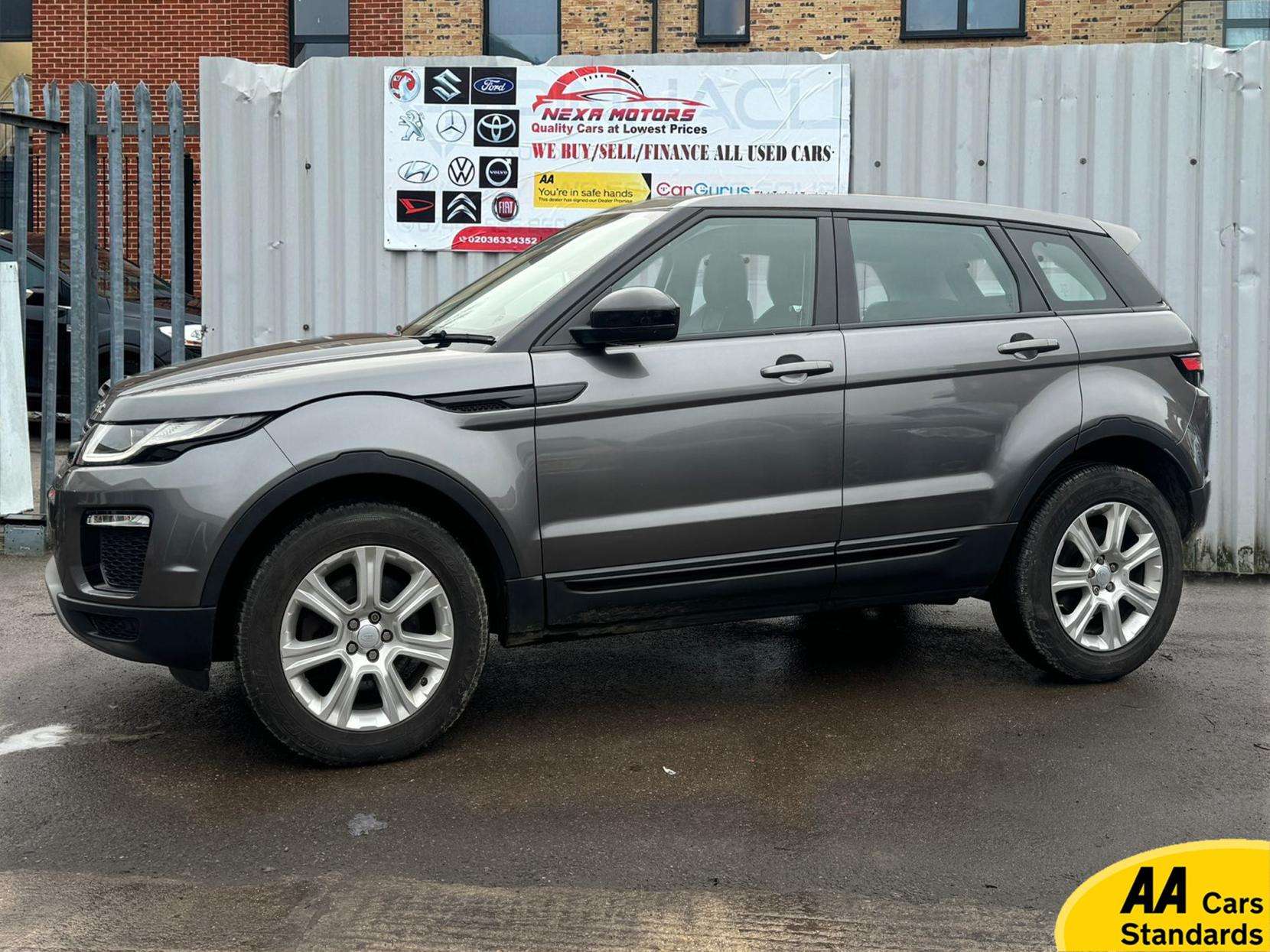A 2017 LAND ROVER RANGE ROVER EVOQUE 2.0 TD4 SE Tech SUV 5dr Diesel Auto 4WD Euro 6 (s/s) (180 ps) A 2017 LAND ROVER RANGE ROVER EVOQUE 2.0 TD4 SE Tech SUV 5dr Diesel Auto 4WD Euro 6 (s/s) (180 ps)