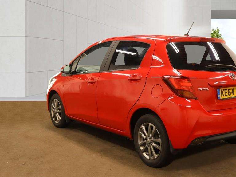 A 2015 TOYOTA YARIS 1.33 Dual VVT-i Excel Hatchback 5dr Petrol Multidrive S Euro 6 (Safety Sense) (99 ps) A 2015 TOYOTA YARIS 1.33 Dual VVT-i Excel Hatchback 5dr Petrol Multidrive S Euro 6 (Safety Sense) (99 ps)