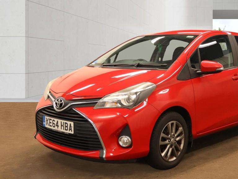 A 2015 TOYOTA YARIS 1.33 Dual VVT-i Excel Hatchback 5dr Petrol Multidrive S Euro 6 (Safety Sense) (99 ps) A 2015 TOYOTA YARIS 1.33 Dual VVT-i Excel Hatchback 5dr Petrol Multidrive S Euro 6 (Safety Sense) (99 ps)