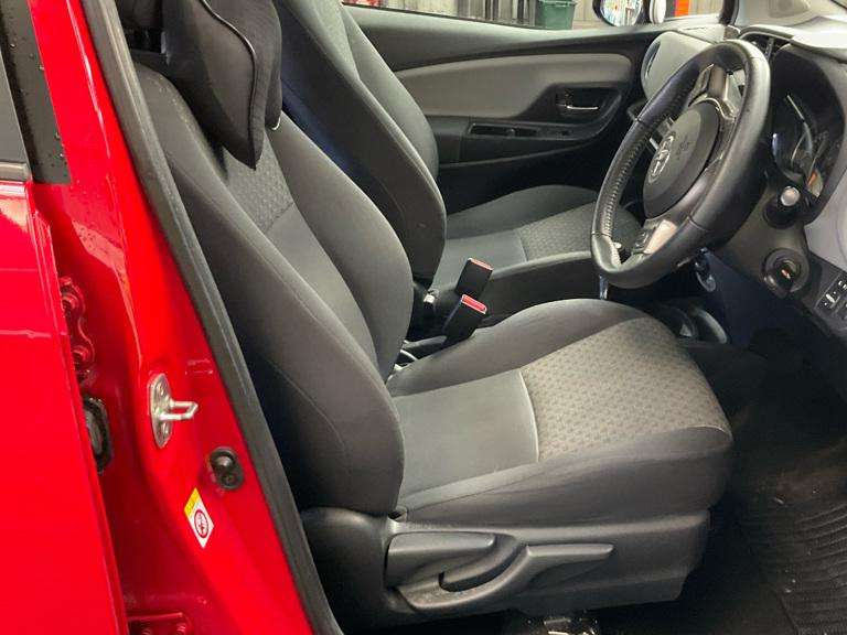 2015 TOYOTA YARIS 2015 TOYOTA YARIS