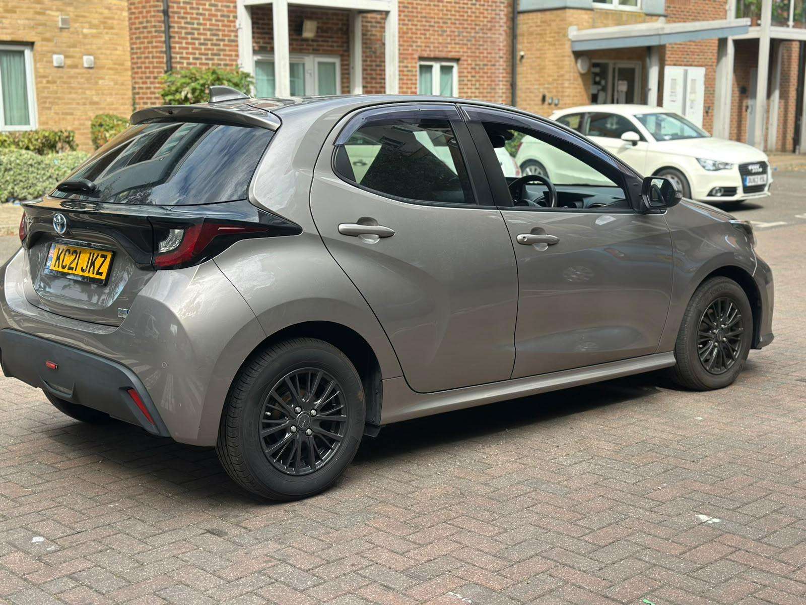 2021 TOYOTA YARIS 2021 TOYOTA YARIS