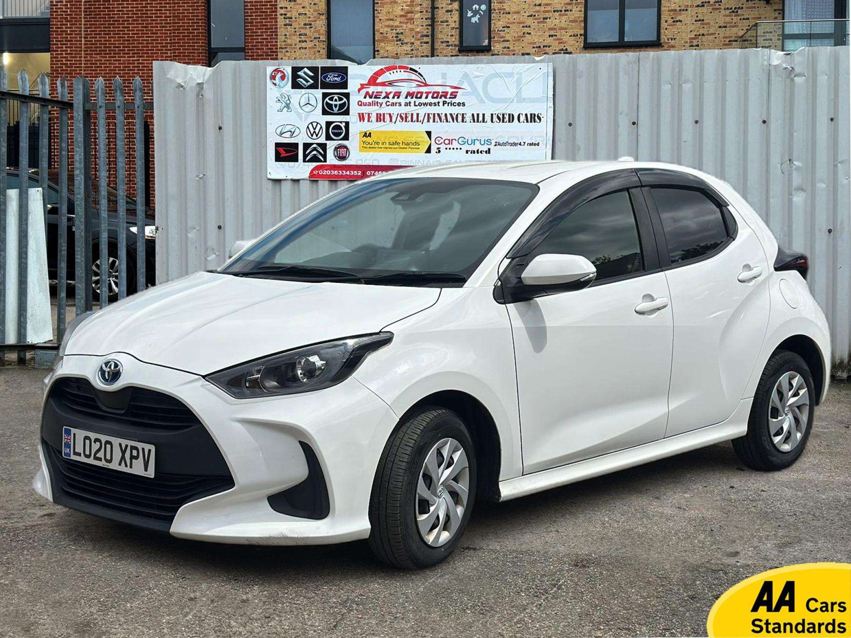 A 2020 TOYOTA YARIS A 2020 TOYOTA YARIS