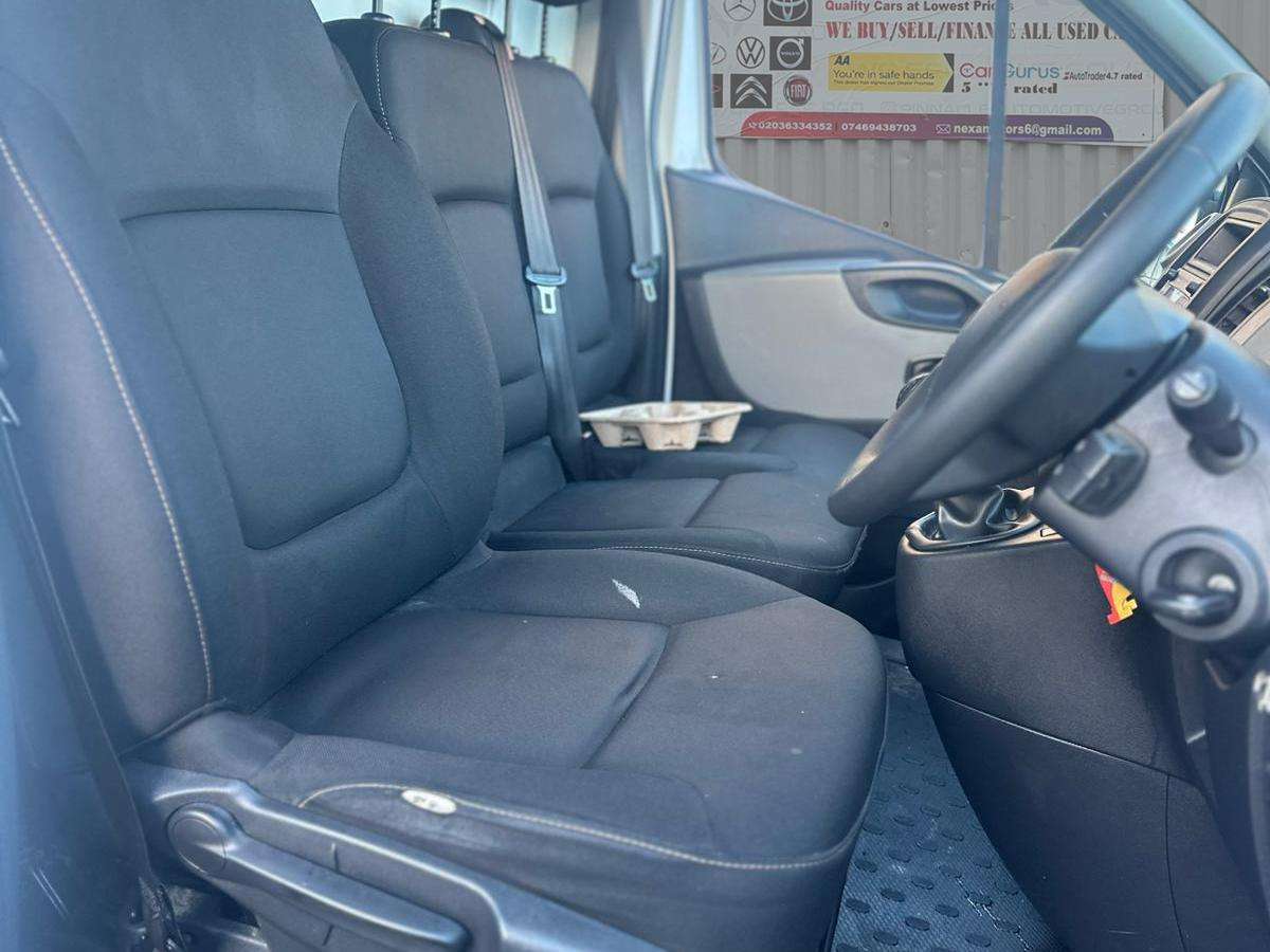 2017 RENAULT TRAFIC 2017 RENAULT TRAFIC