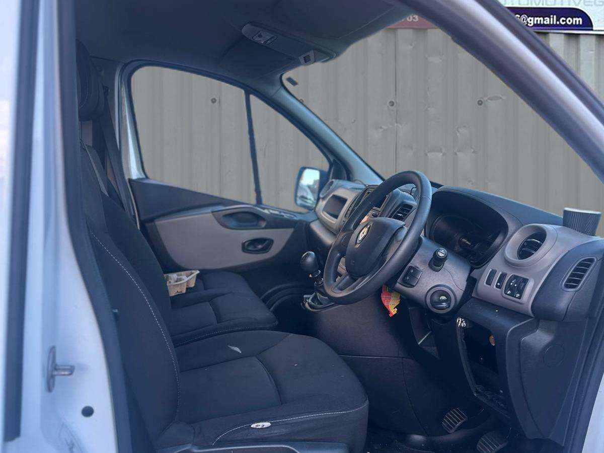 2017 RENAULT TRAFIC 2017 RENAULT TRAFIC