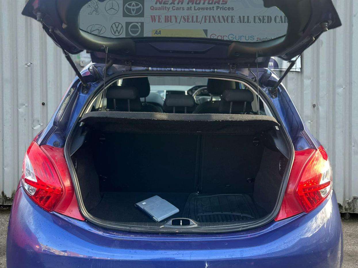 2013 PEUGEOT 208 2013 PEUGEOT 208