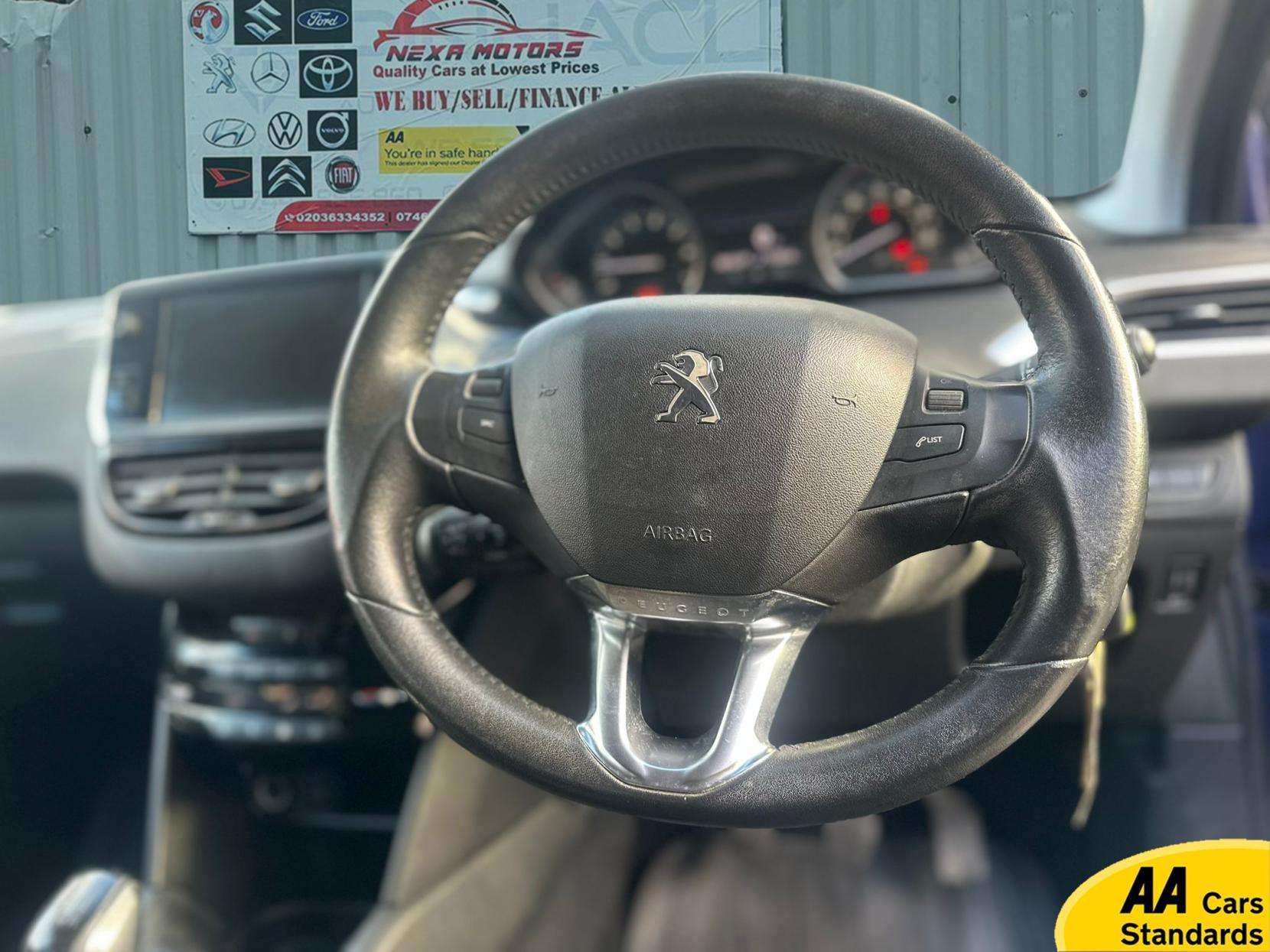 2013 PEUGEOT 208 2013 PEUGEOT 208