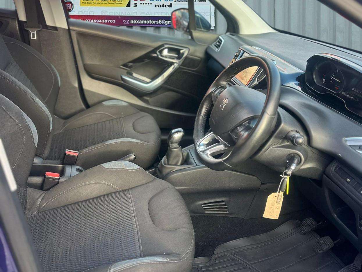 2013 PEUGEOT 208 2013 PEUGEOT 208