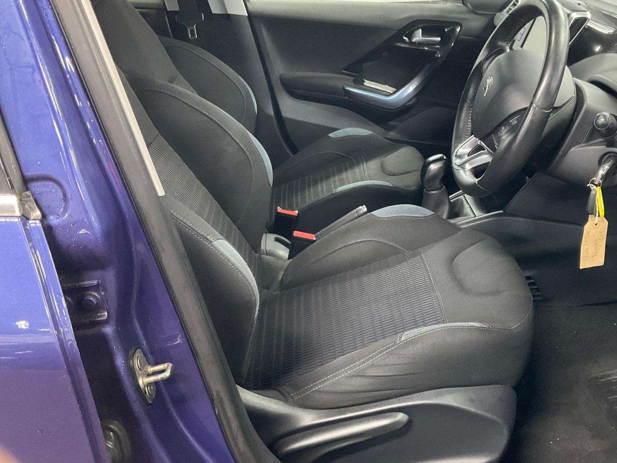 2013 PEUGEOT 208 2013 PEUGEOT 208