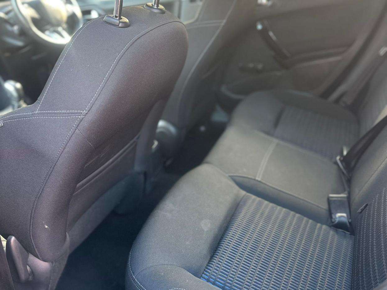 2013 PEUGEOT 208 2013 PEUGEOT 208