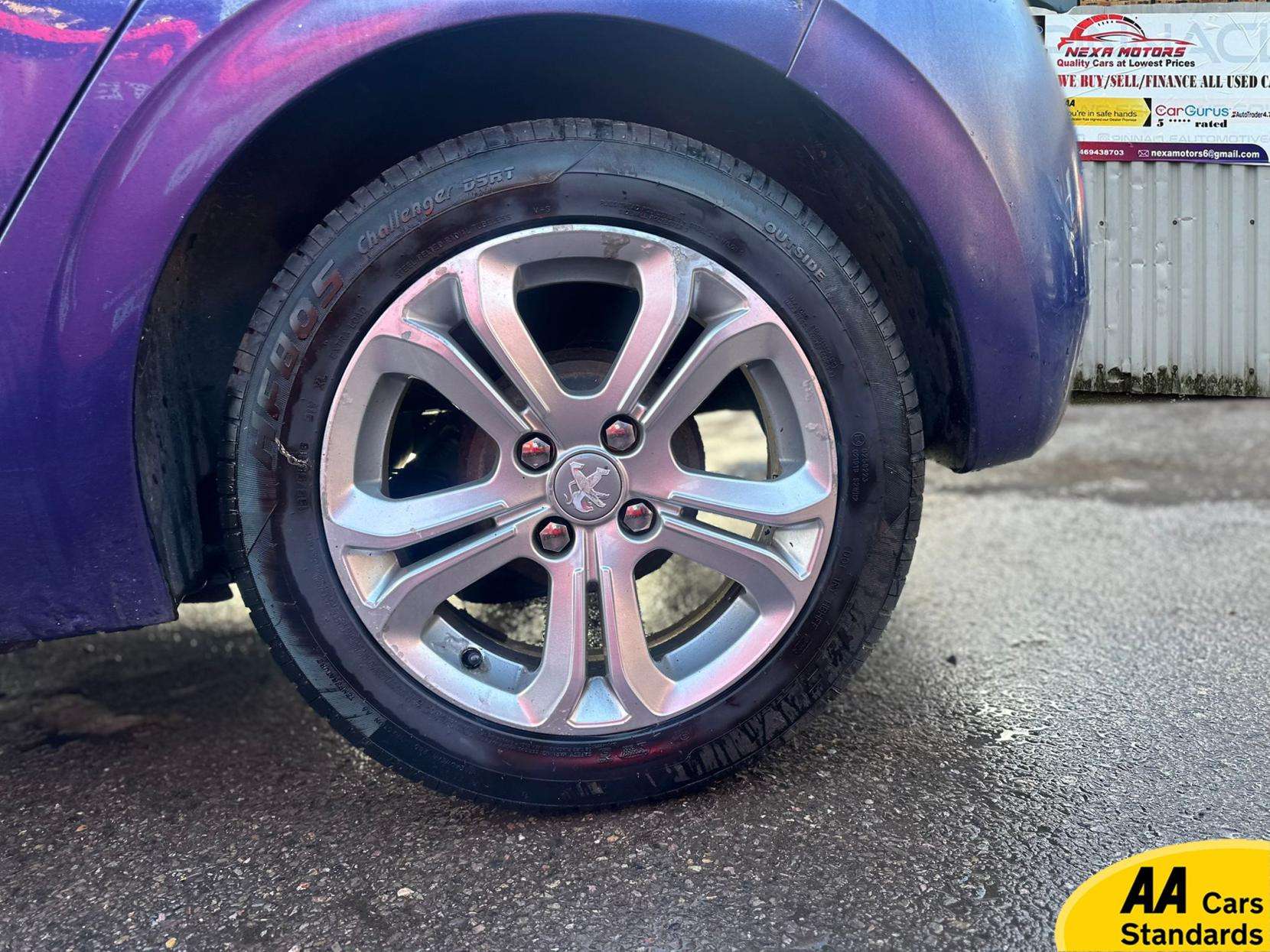 2013 PEUGEOT 208 2013 PEUGEOT 208