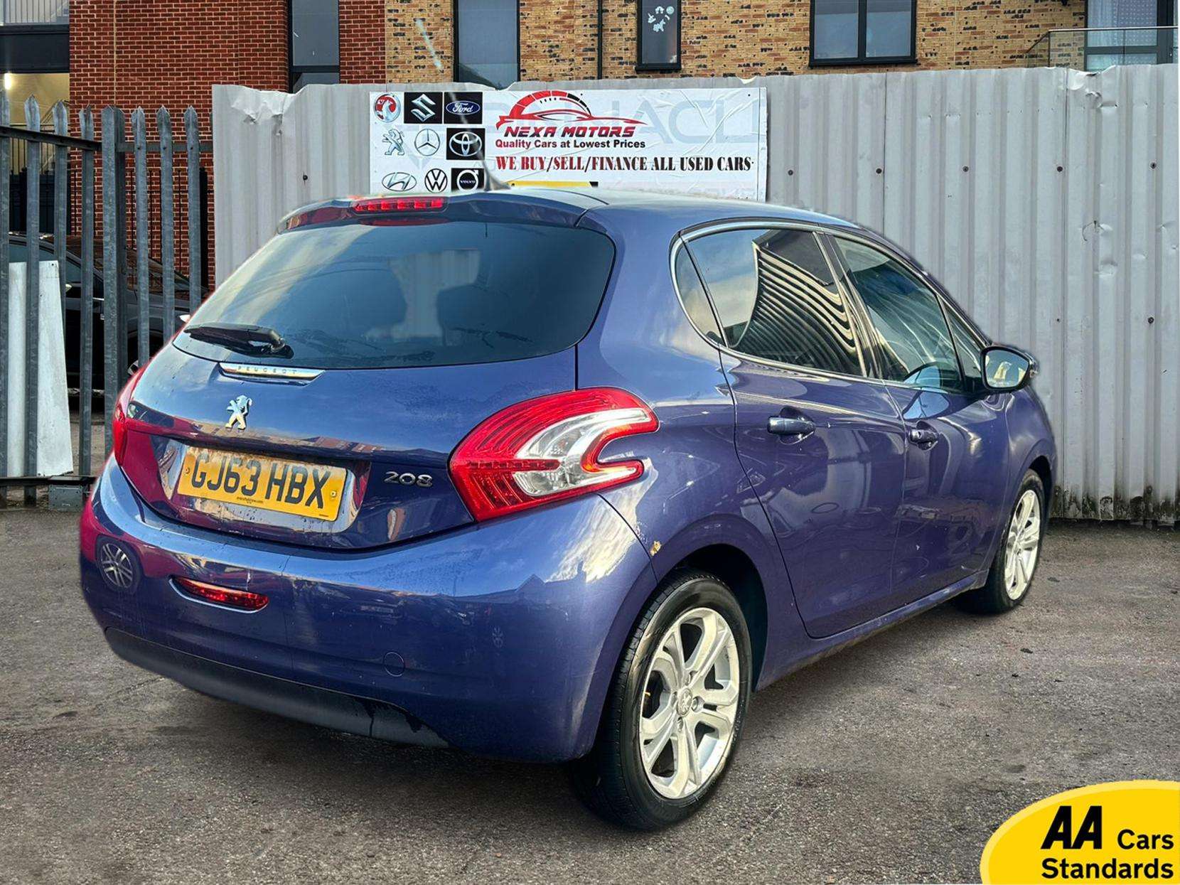 2013 PEUGEOT 208 2013 PEUGEOT 208