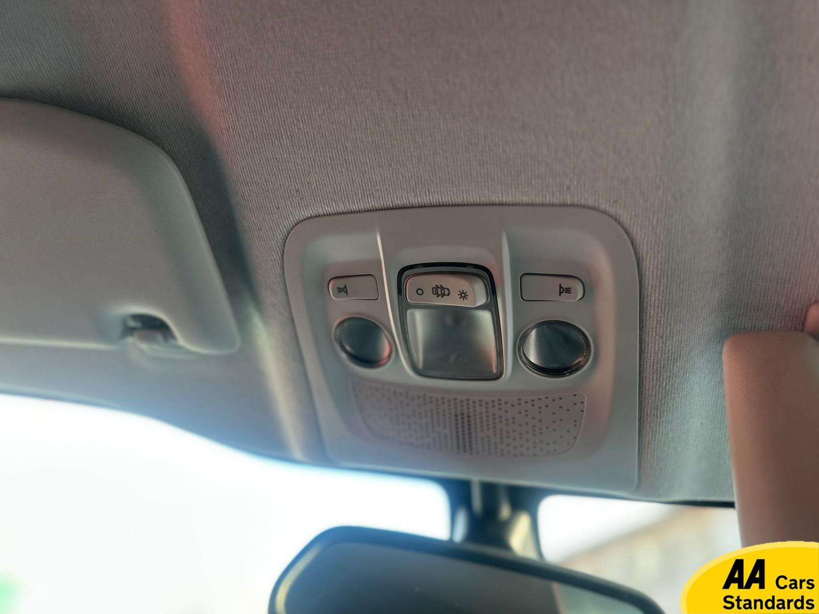 2013 PEUGEOT 208 2013 PEUGEOT 208