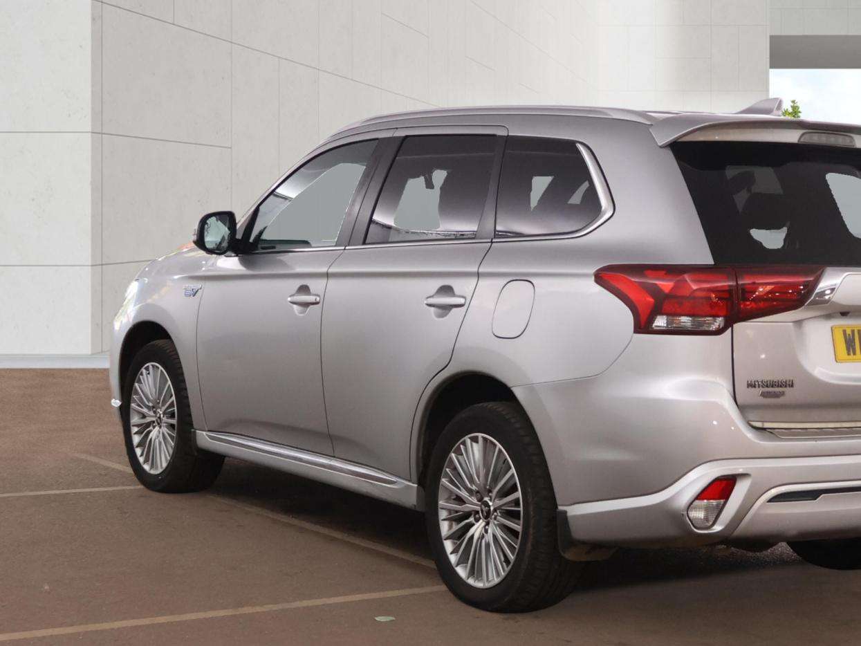 A 2018 MITSUBISHI OUTLANDER 2.4h TwinMotor 13.8kWh 4h SUV 5dr Petrol Plug-in Hybrid CVT 4WD Euro 6 (s/s) (209 ps) A 2018 MITSUBISHI OUTLANDER 2.4h TwinMotor 13.8kWh 4h SUV 5dr Petrol Plug-in Hybrid CVT 4WD Euro 6 (s/s) (209 ps)