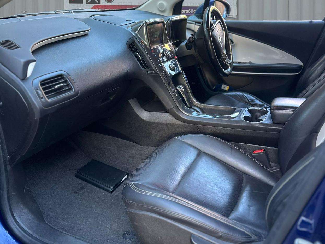 2015 VAUXHALL AMPERA 2015 VAUXHALL AMPERA