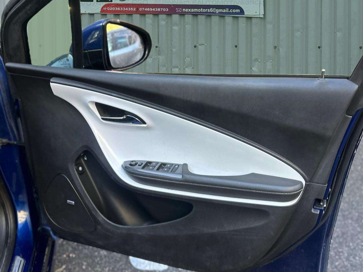 2015 VAUXHALL AMPERA 2015 VAUXHALL AMPERA