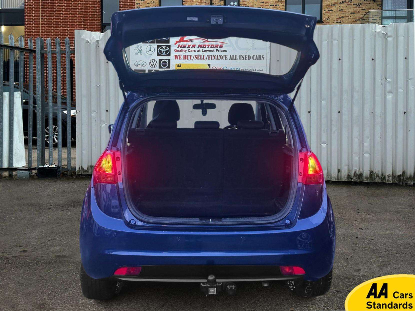 2011 KIA VENGA 2011 KIA VENGA