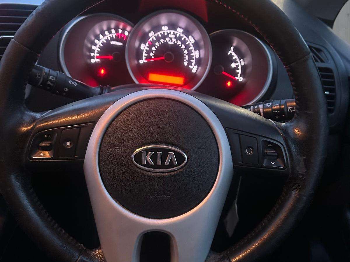 2011 KIA VENGA 2011 KIA VENGA