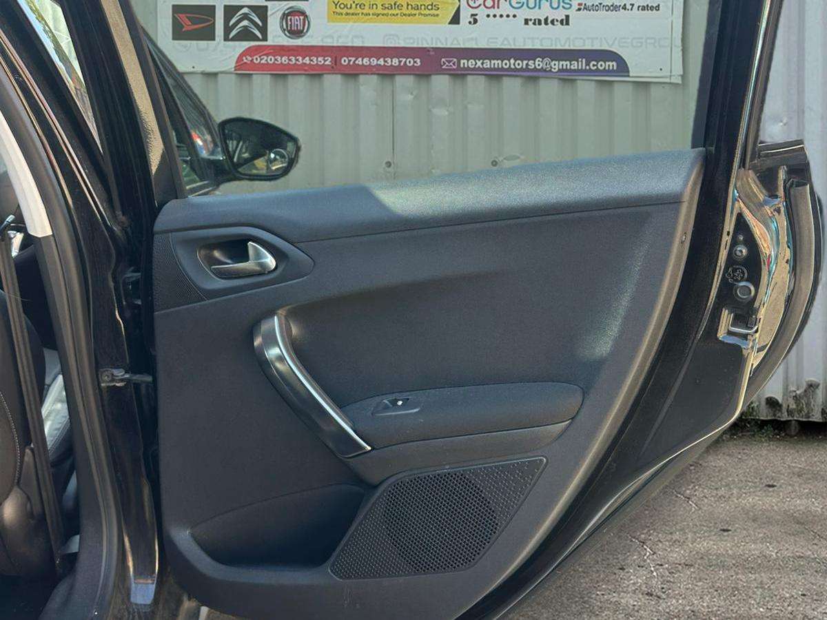 2015 PEUGEOT 2008 2015 PEUGEOT 2008
