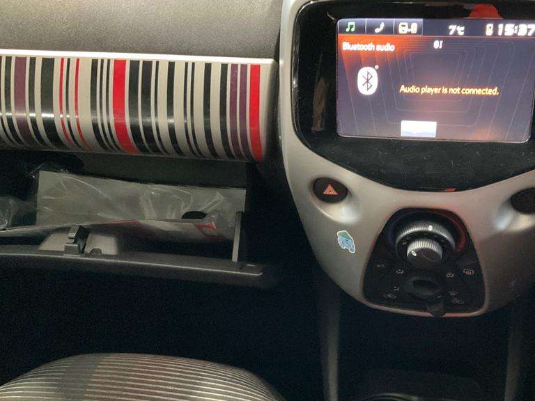 2014 PEUGEOT 108 2014 PEUGEOT 108