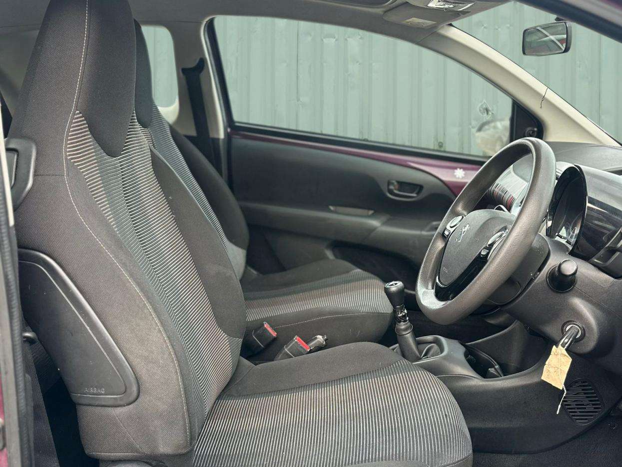 2014 PEUGEOT 108 2014 PEUGEOT 108