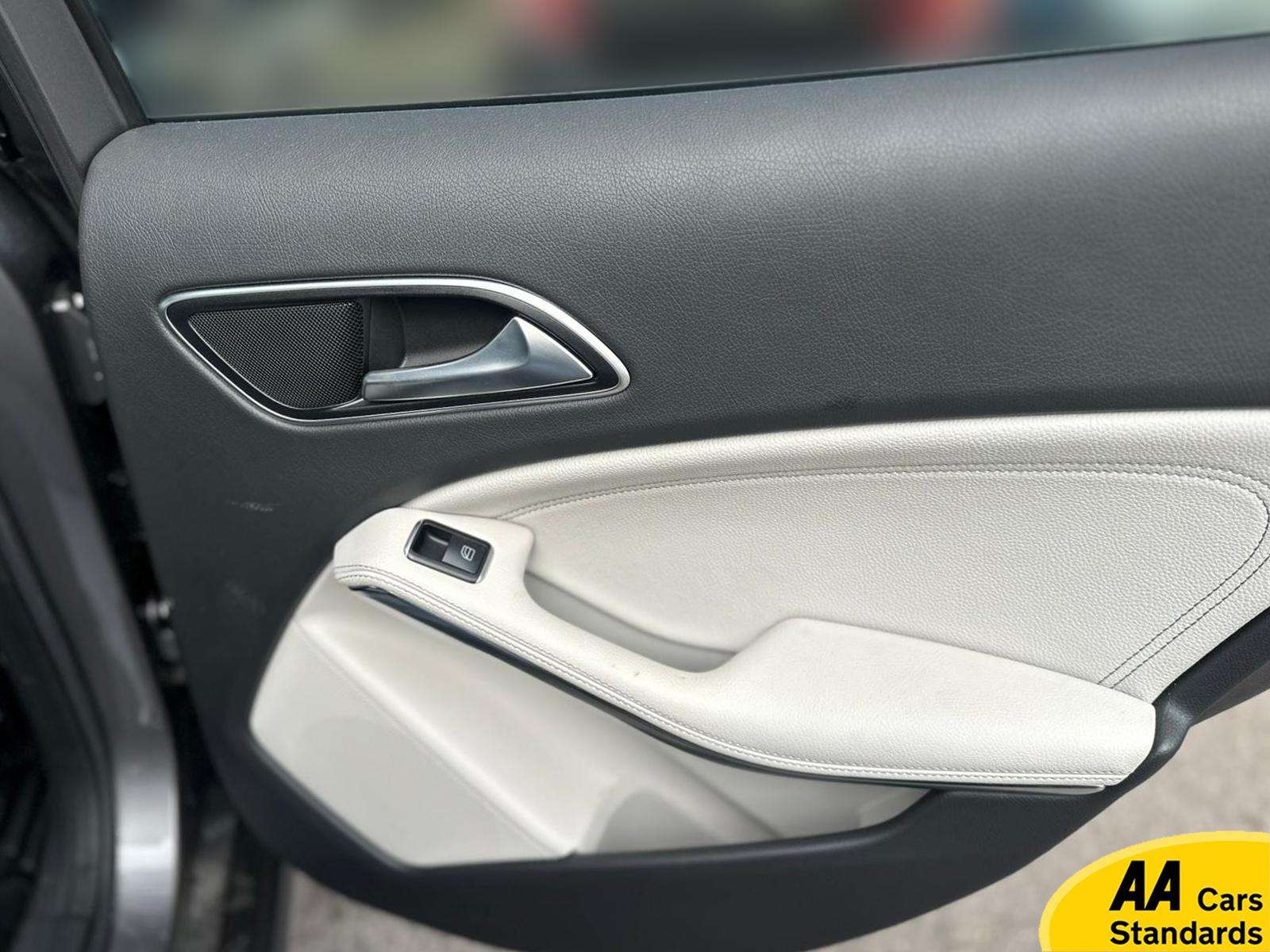 2015 MERCEDES-BENZ GLA 2015 MERCEDES-BENZ GLA