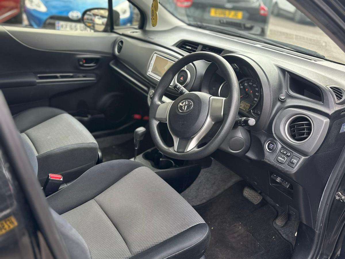 2013 TOYOTA YARIS 2013 TOYOTA YARIS