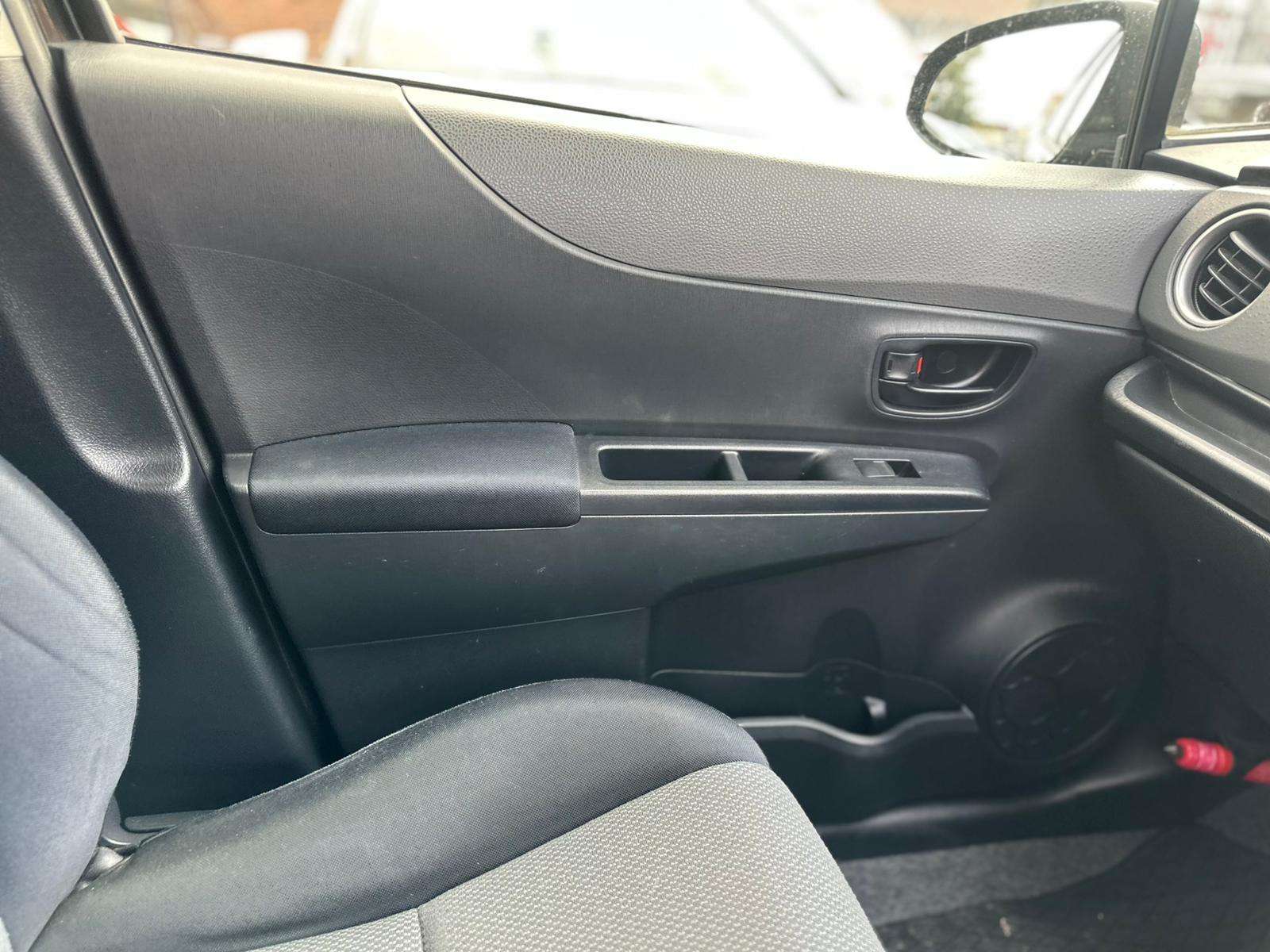 2013 TOYOTA YARIS 2013 TOYOTA YARIS