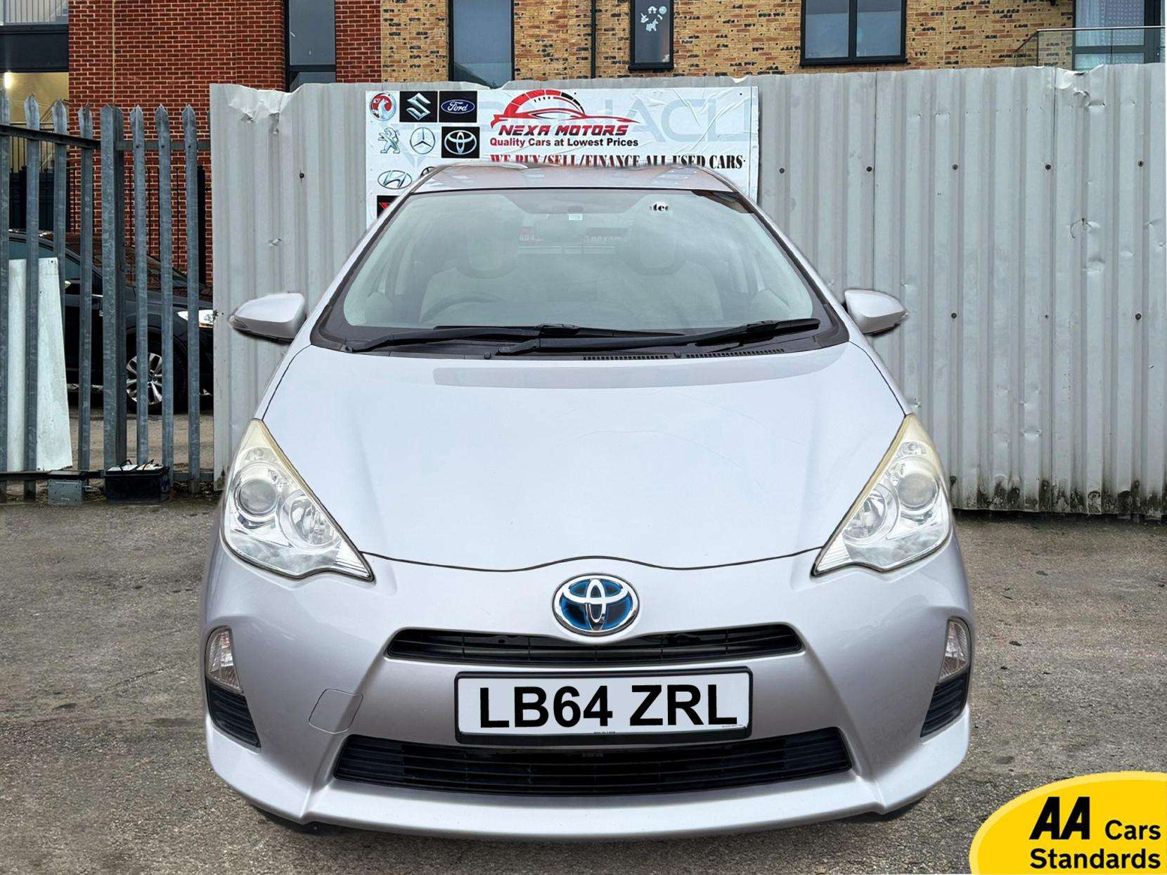 A 2014 TOYOTA YARIS 1.5 VVT-h Icon Hatchback 5dr Petrol Hybrid E-CVT Euro 6 (101 ps) A 2014 TOYOTA YARIS 1.5 VVT-h Icon Hatchback 5dr Petrol Hybrid E-CVT Euro 6 (101 ps)