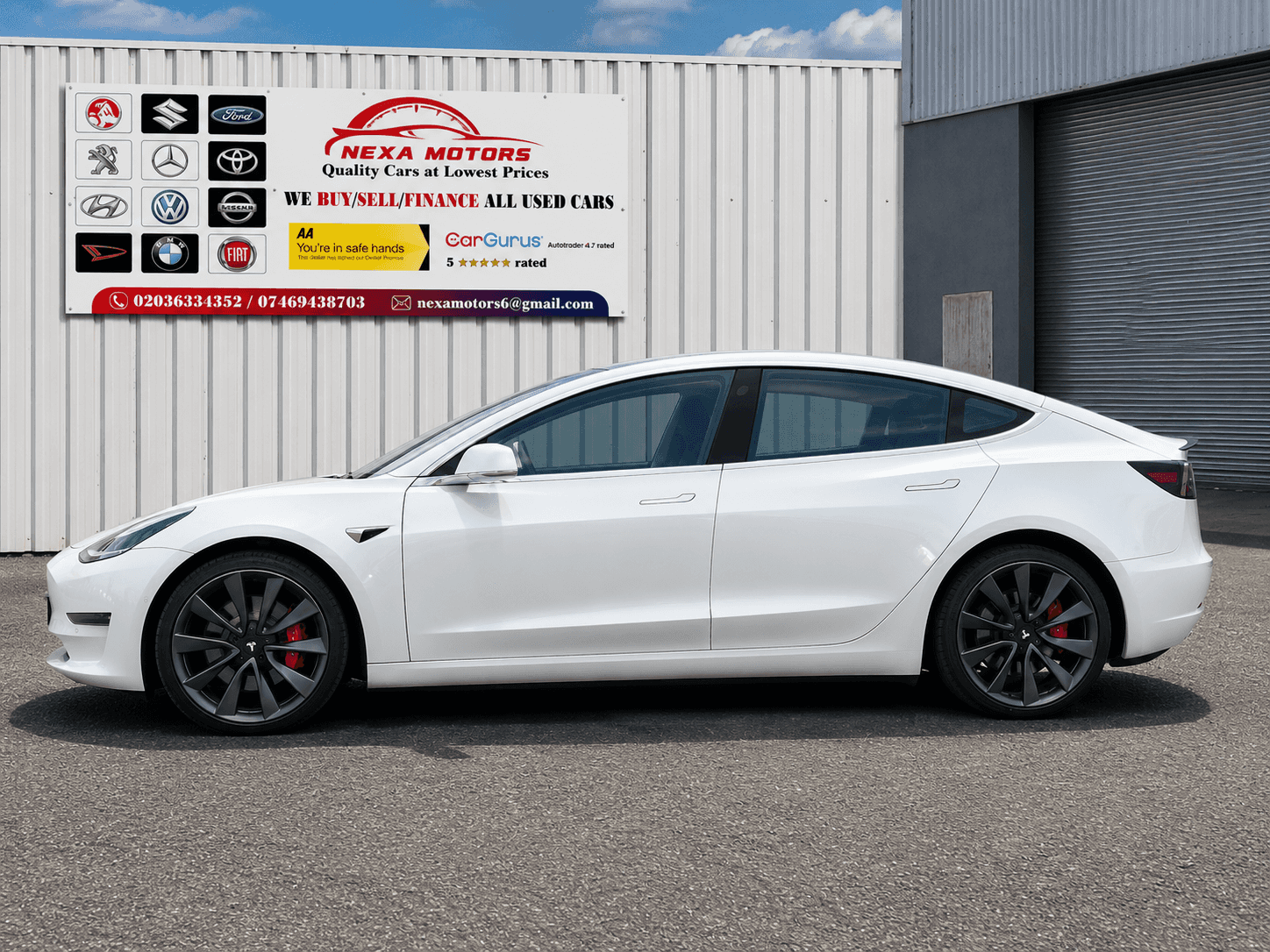 A 2020 TESLA MODEL 3 (Dual Motor) Performance Saloon 4dr Electric Auto 4WDE (Performance Upgrade) (449 bhp) A 2020 TESLA MODEL 3 (Dual Motor) Performance Saloon 4dr Electric Auto 4WDE (Performance Upgrade) (449 bhp)