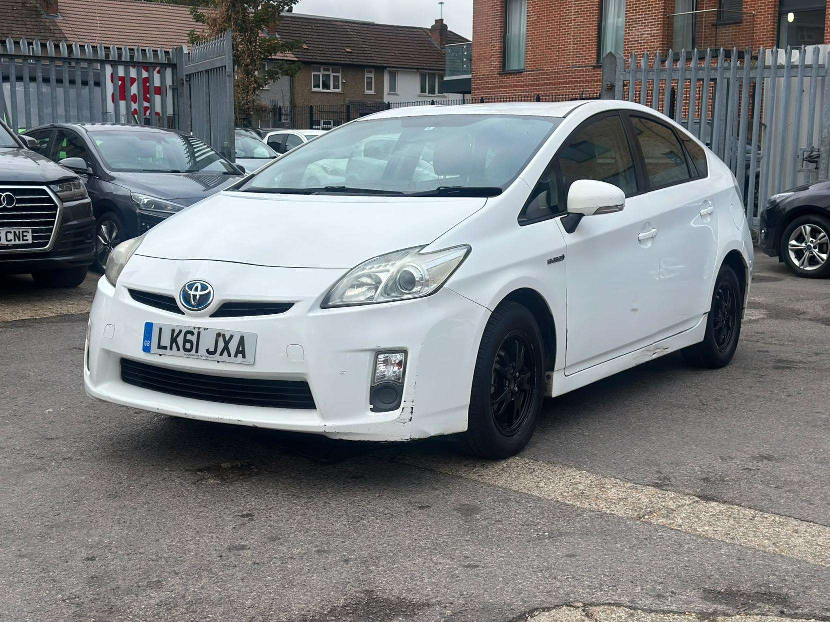 A 2012 TOYOTA PRIUS 1.8 VVT-h T3 Hatchback 5dr Petrol Hybrid CVT Euro 5 (s/s) (136 ps) A 2012 TOYOTA PRIUS 1.8 VVT-h T3 Hatchback 5dr Petrol Hybrid CVT Euro 5 (s/s) (136 ps)