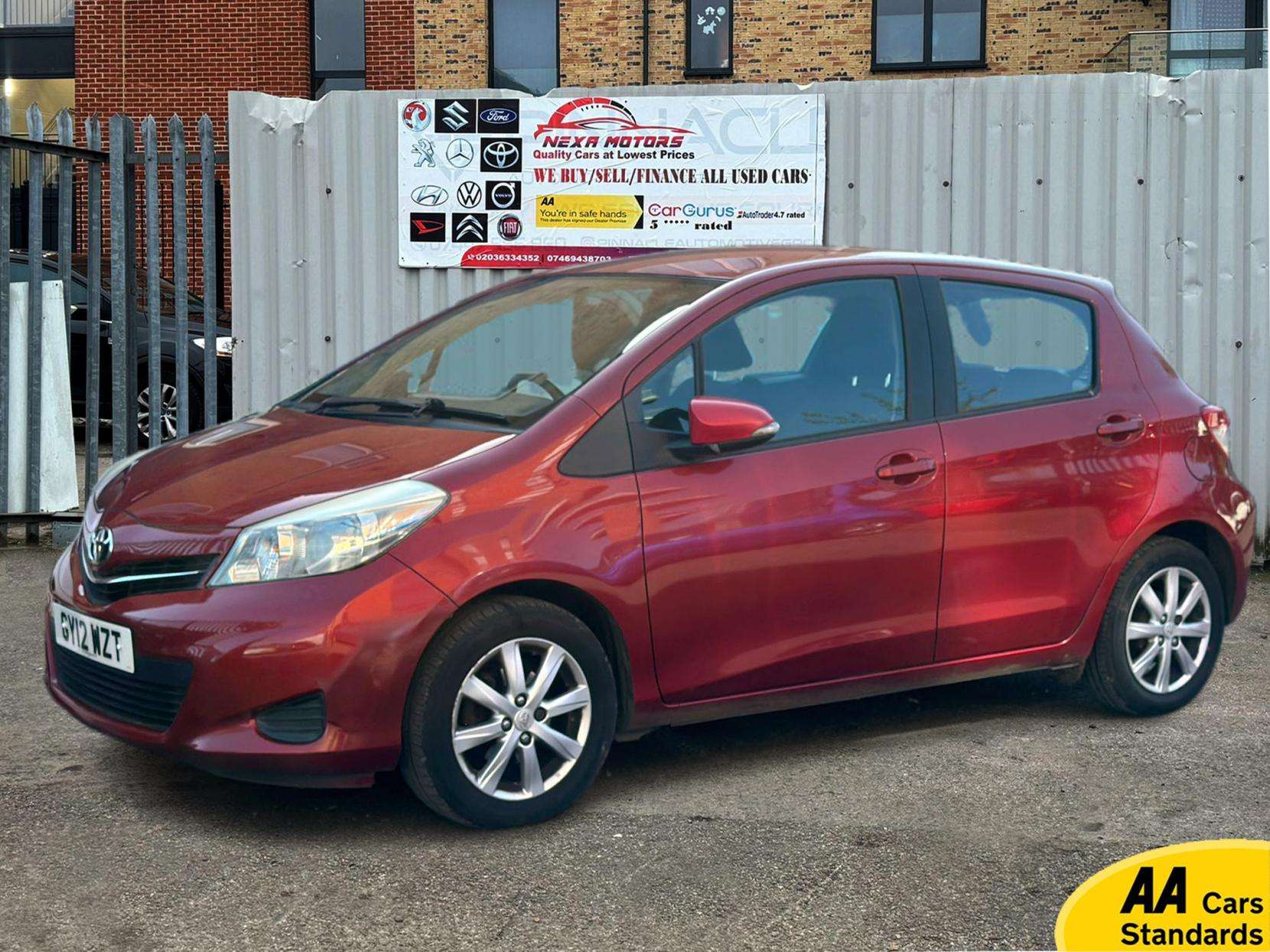 A 2012 TOYOTA YARIS 1.33 Dual VVT-i TR Hatchback 5dr Petrol Manual Euro 5 (101 ps) A 2012 TOYOTA YARIS 1.33 Dual VVT-i TR Hatchback 5dr Petrol Manual Euro 5 (101 ps)