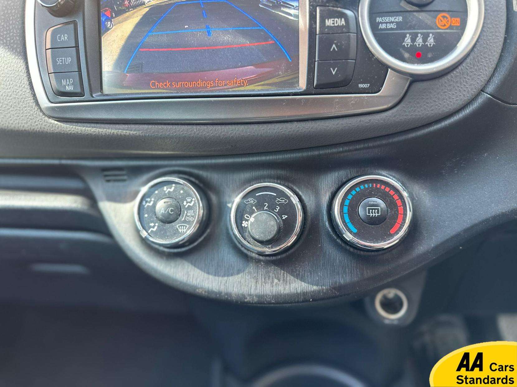2012 TOYOTA YARIS 2012 TOYOTA YARIS