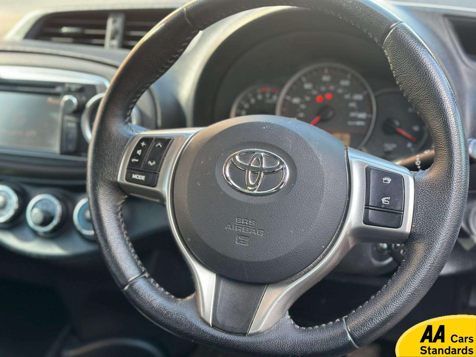 2012 TOYOTA YARIS 2012 TOYOTA YARIS