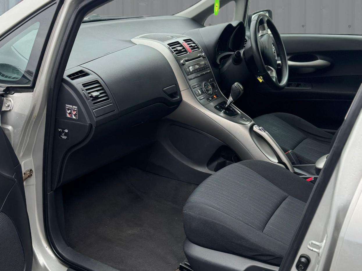 2009 TOYOTA AURIS 2009 TOYOTA AURIS